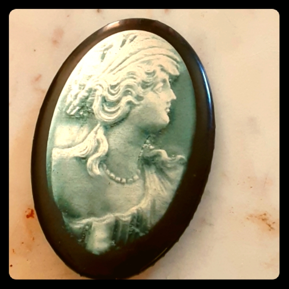 Italian pin